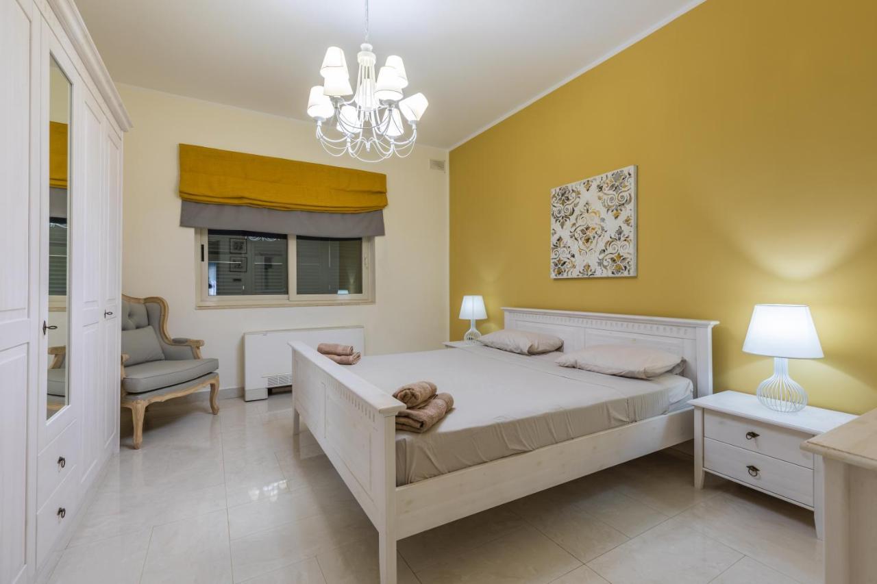 Villa Palma - Sunset Sea Views With Pool, Jacuzzi, Sauna And Games Room Mellieħa Eksteriør bilde
