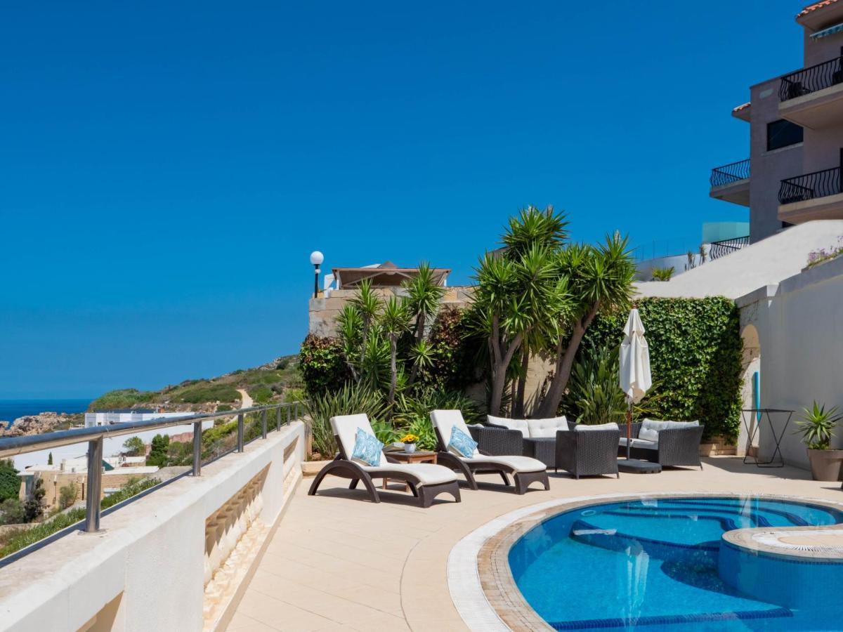 Villa Palma - Sunset Sea Views With Pool, Jacuzzi, Sauna And Games Room Mellieħa Eksteriør bilde