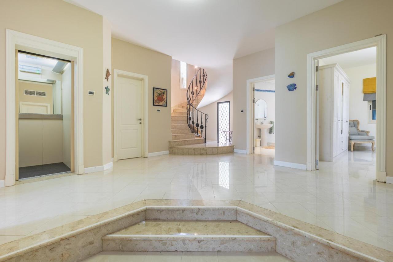 Villa Palma - Sunset Sea Views With Pool, Jacuzzi, Sauna And Games Room Mellieħa Eksteriør bilde