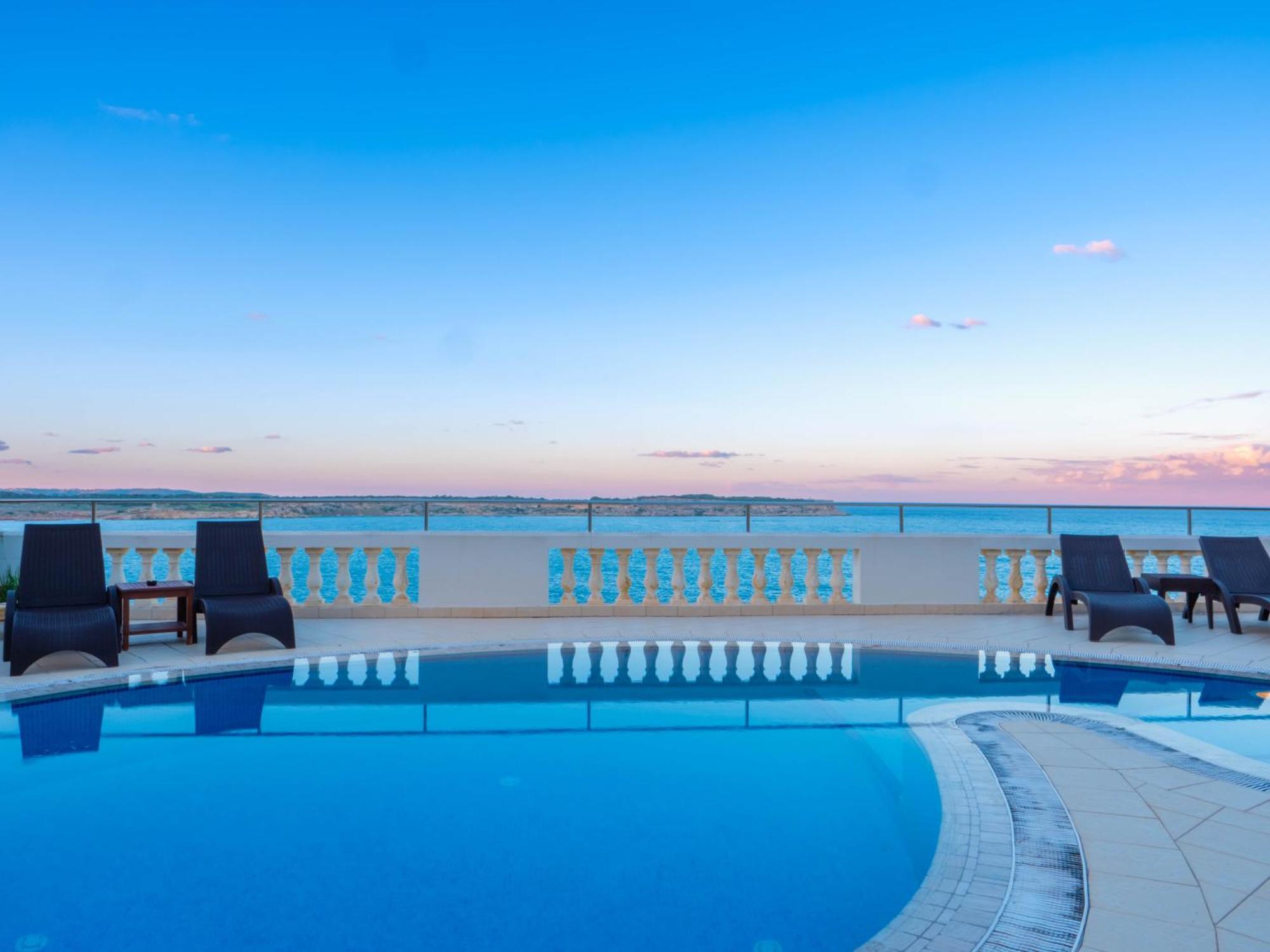 Villa Palma - Sunset Sea Views With Pool, Jacuzzi, Sauna And Games Room Mellieħa Eksteriør bilde